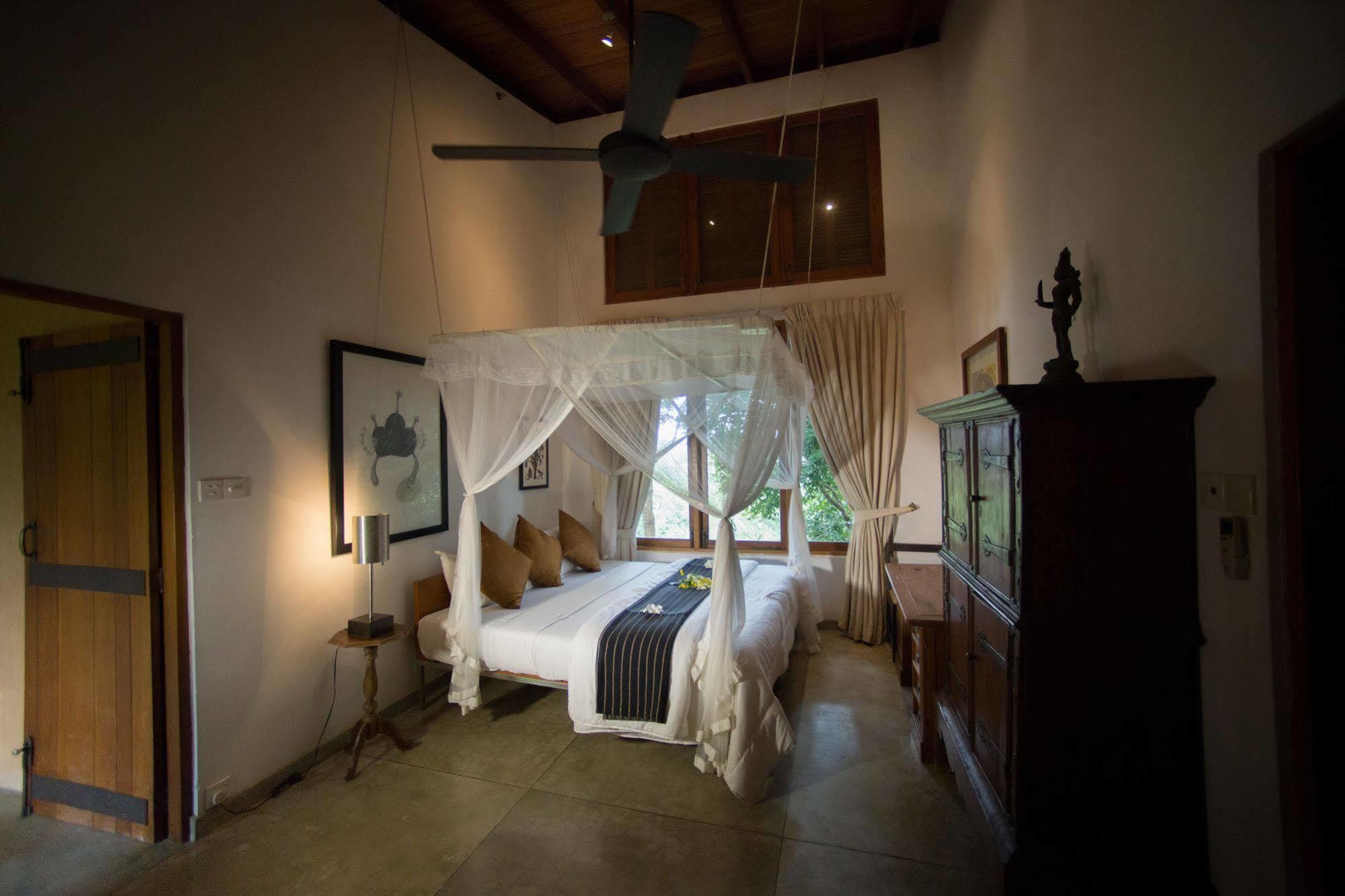Mirissa Hills Resort Экстерьер фото