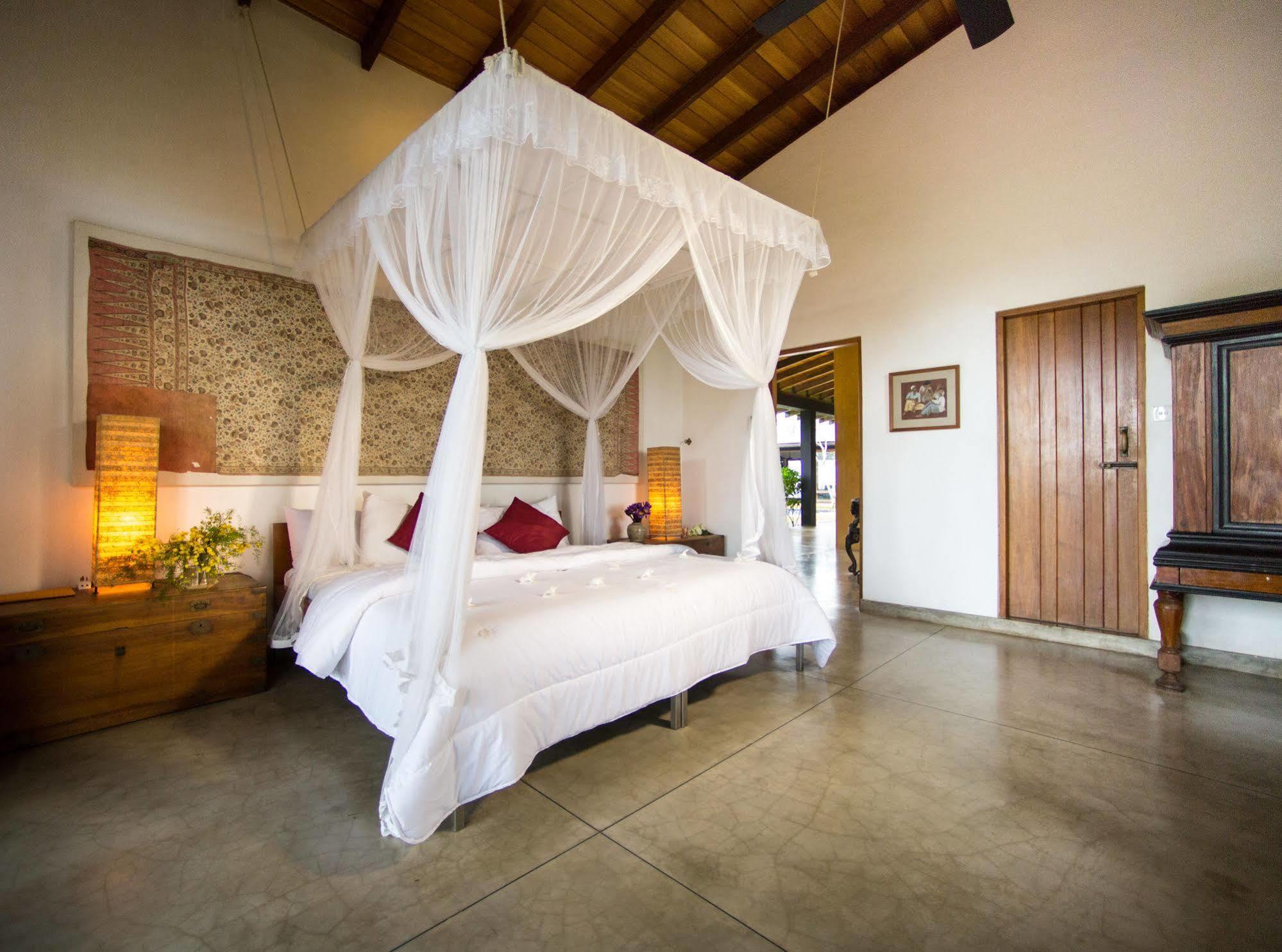 Mirissa Hills Resort Экстерьер фото