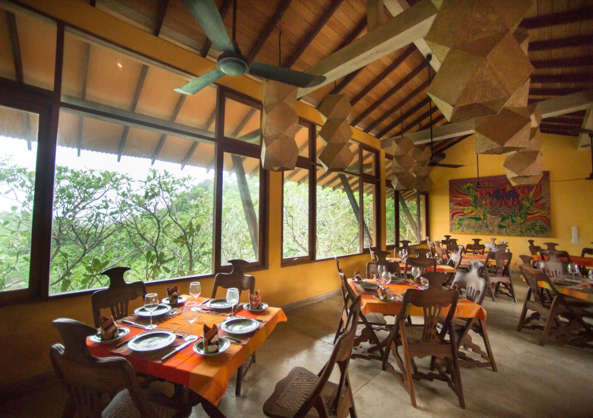 Mirissa Hills Resort Экстерьер фото