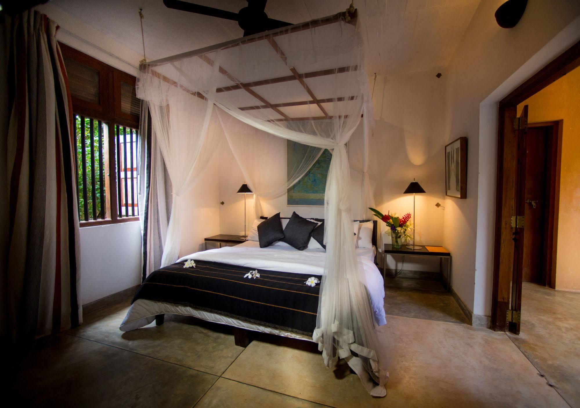 Mirissa Hills Resort Экстерьер фото