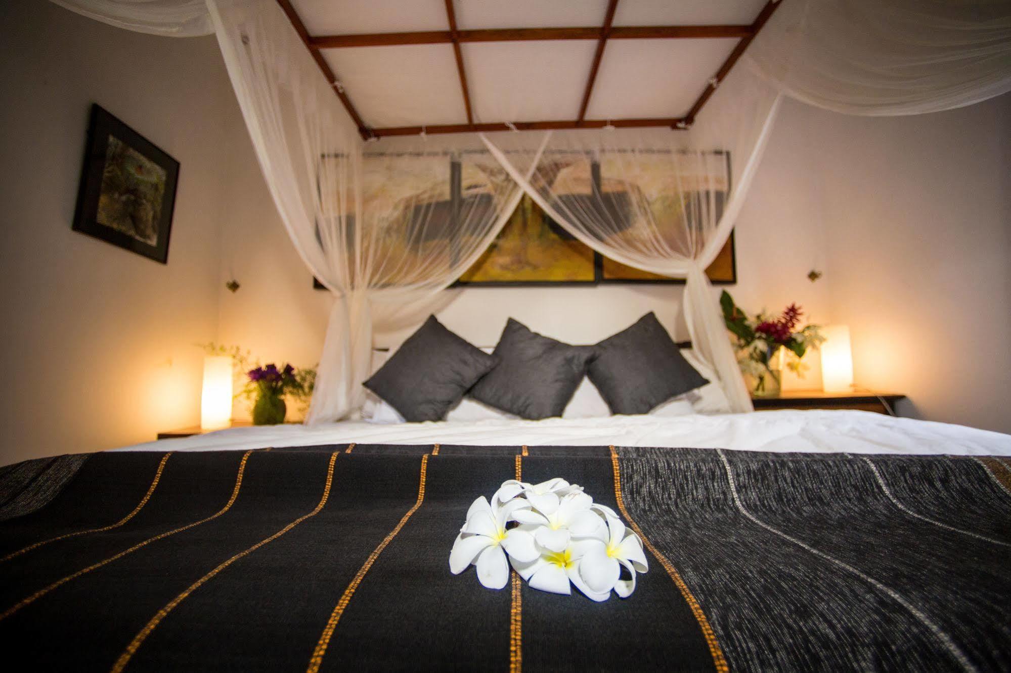 Mirissa Hills Resort Экстерьер фото